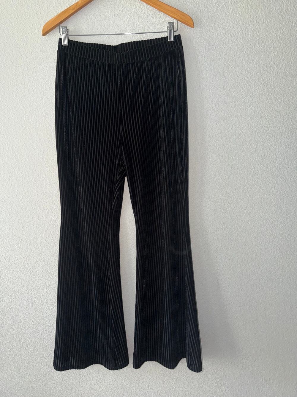 Black Velvet Plisse Flare Pants Approx. Women’s Large Stretch Pull-On Wide Leg